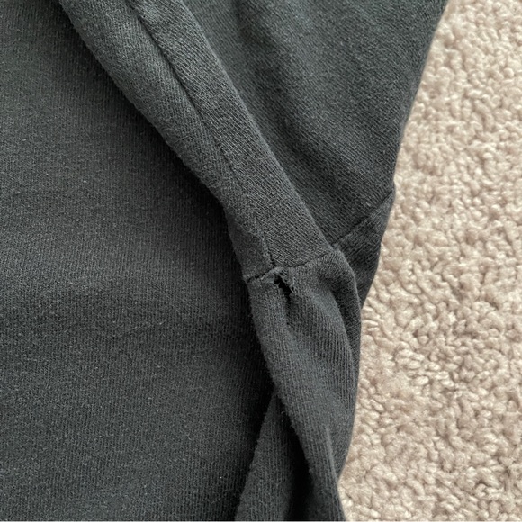 Vintage Hinder Black Flames Photo 2000s Band tour Shirt / size XL - Picture 8 of 9